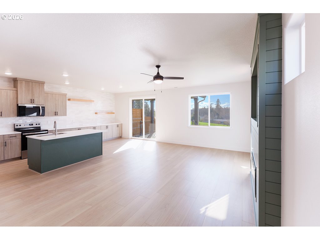 16009 Barlow Trail LN