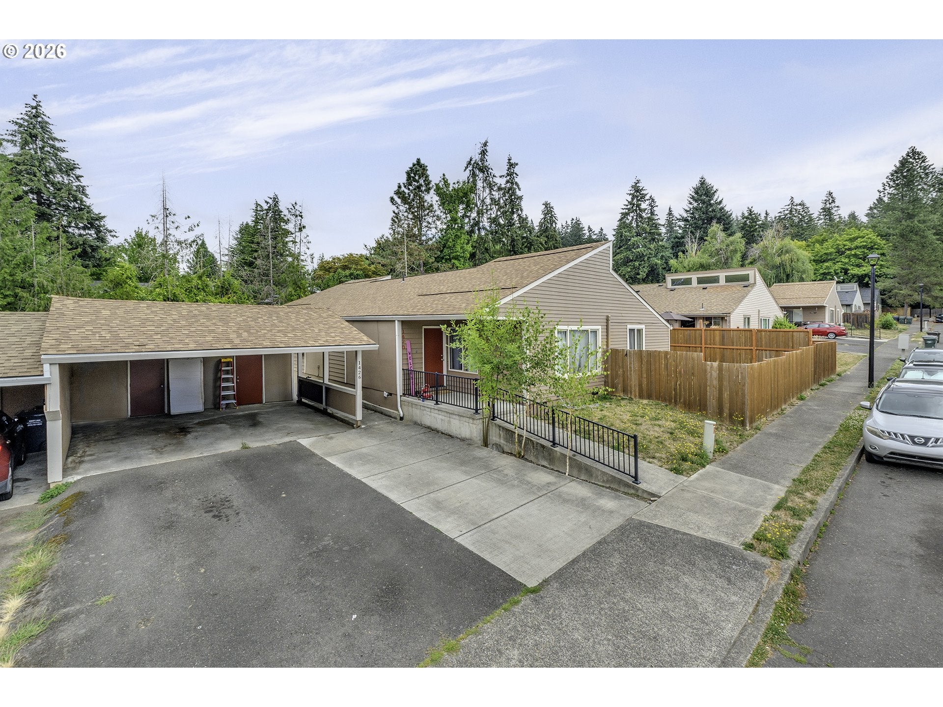1426 Village Park PL