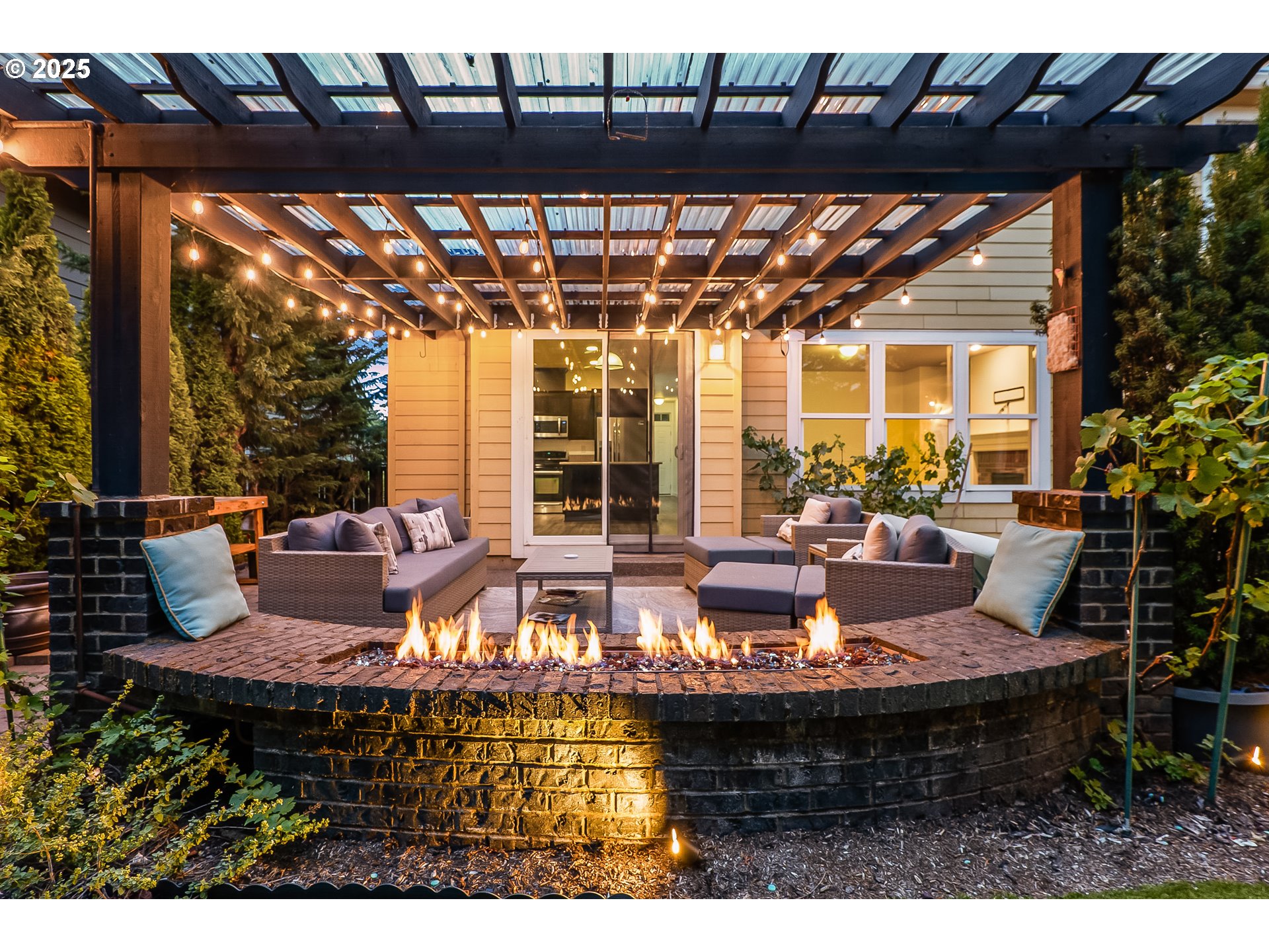 5271 N WEDGEWOOD LOOP