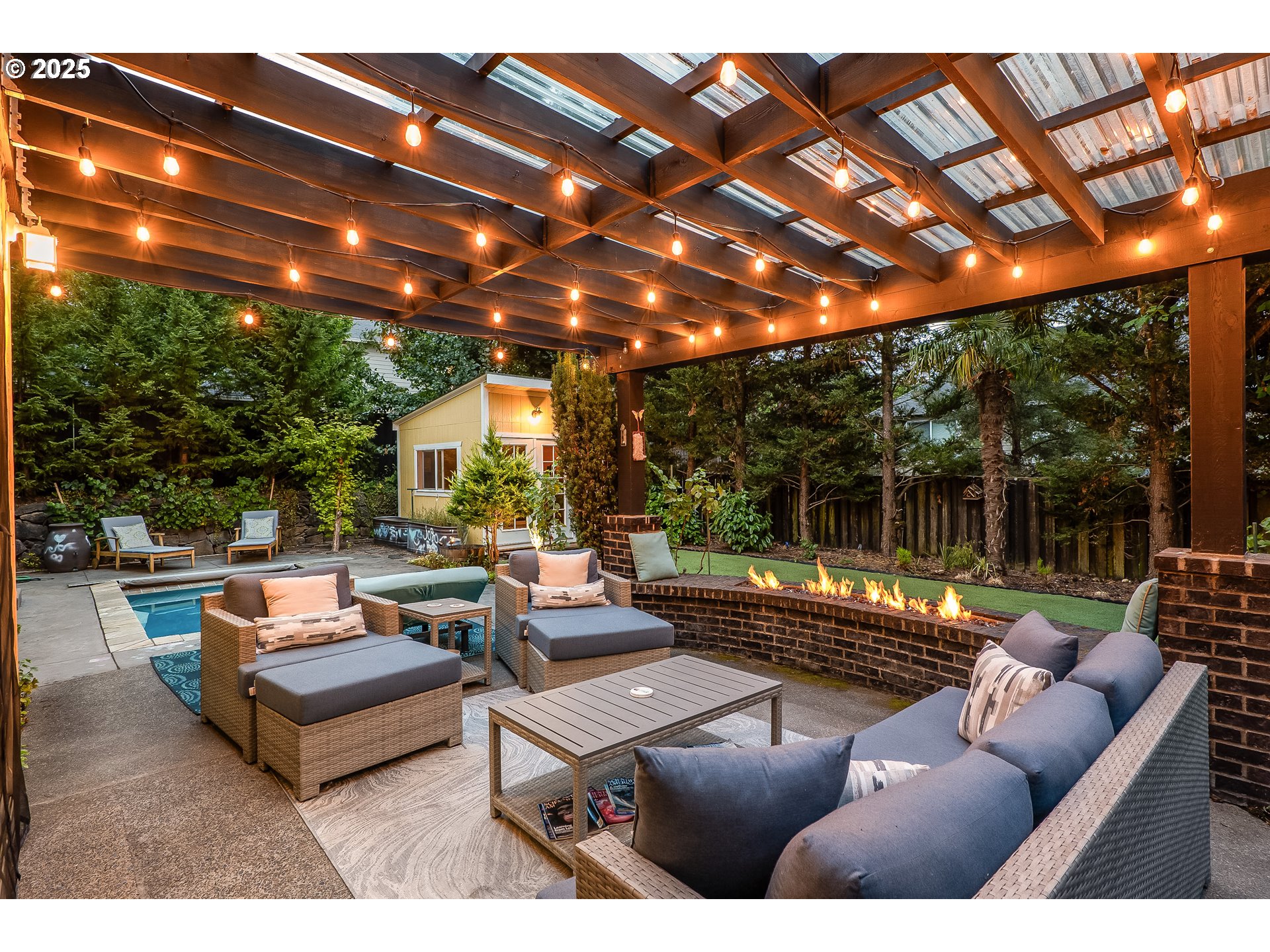 5271 N WEDGEWOOD LOOP