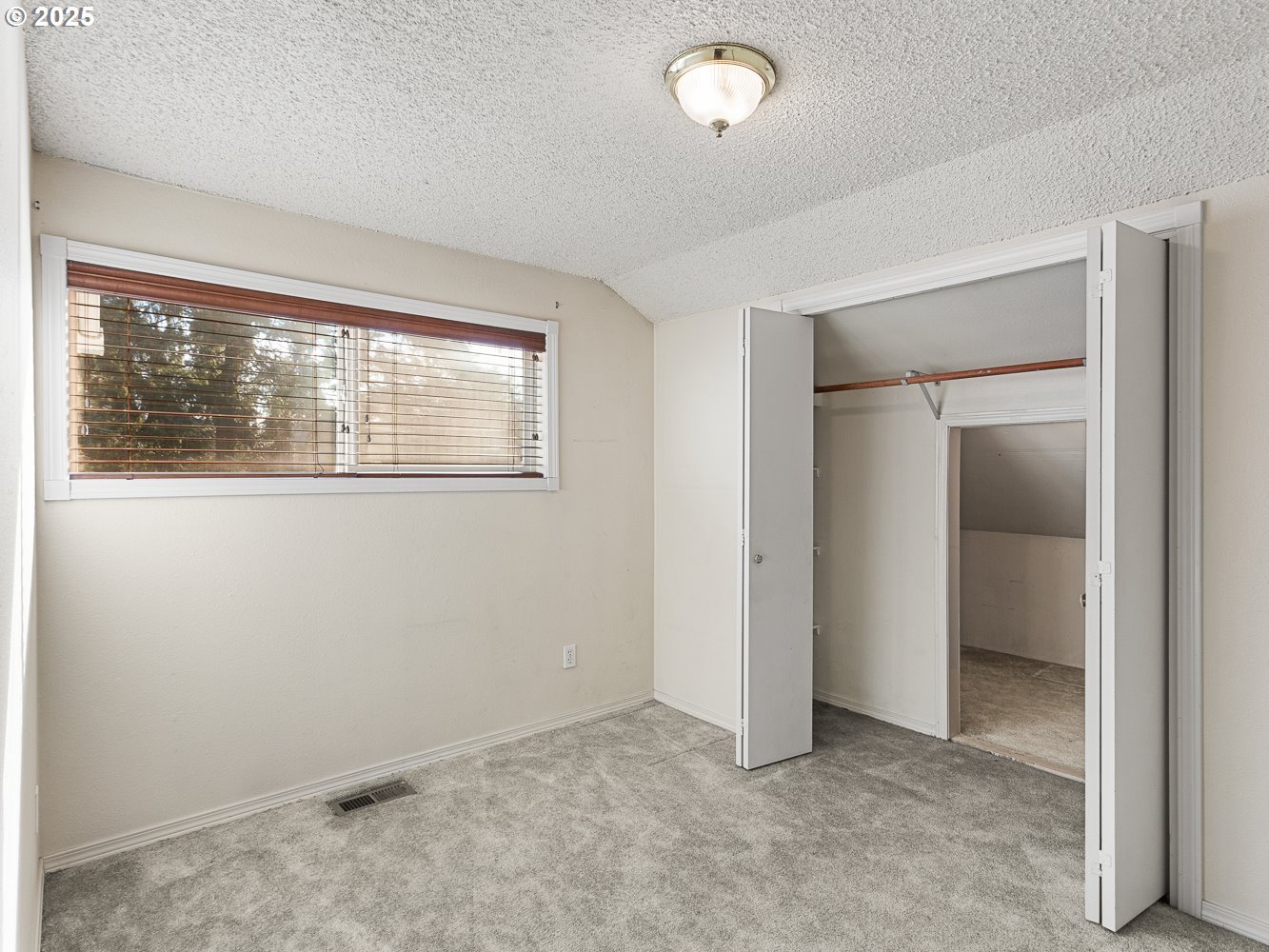 Vancouver, Washington 98665, United States, 3 Bedrooms Bedrooms, ,2 BathroomsBathrooms,Residential,Pending,14877