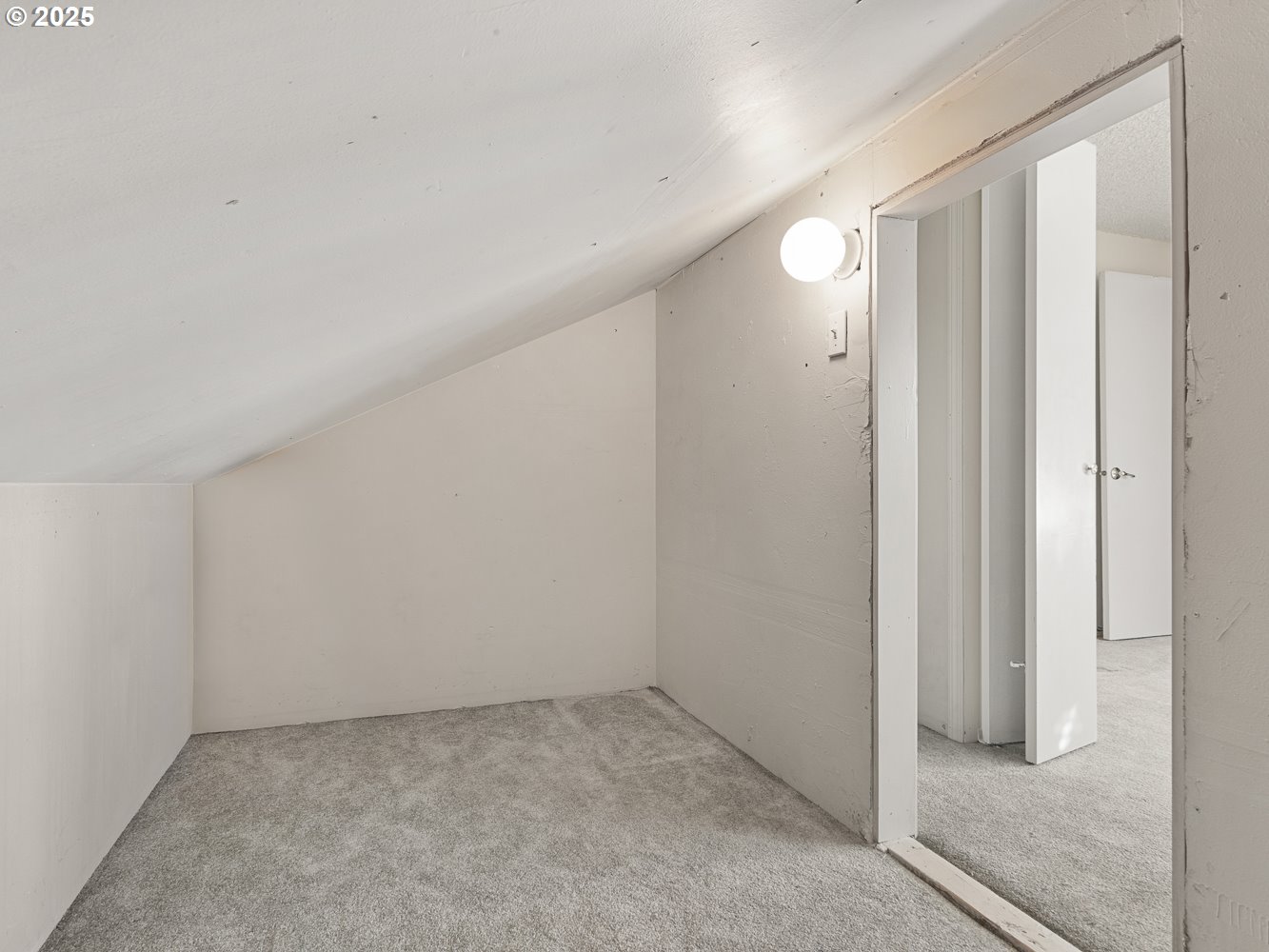 Vancouver, Washington 98665, United States, 3 Bedrooms Bedrooms, ,2 BathroomsBathrooms,Residential,Pending,14877