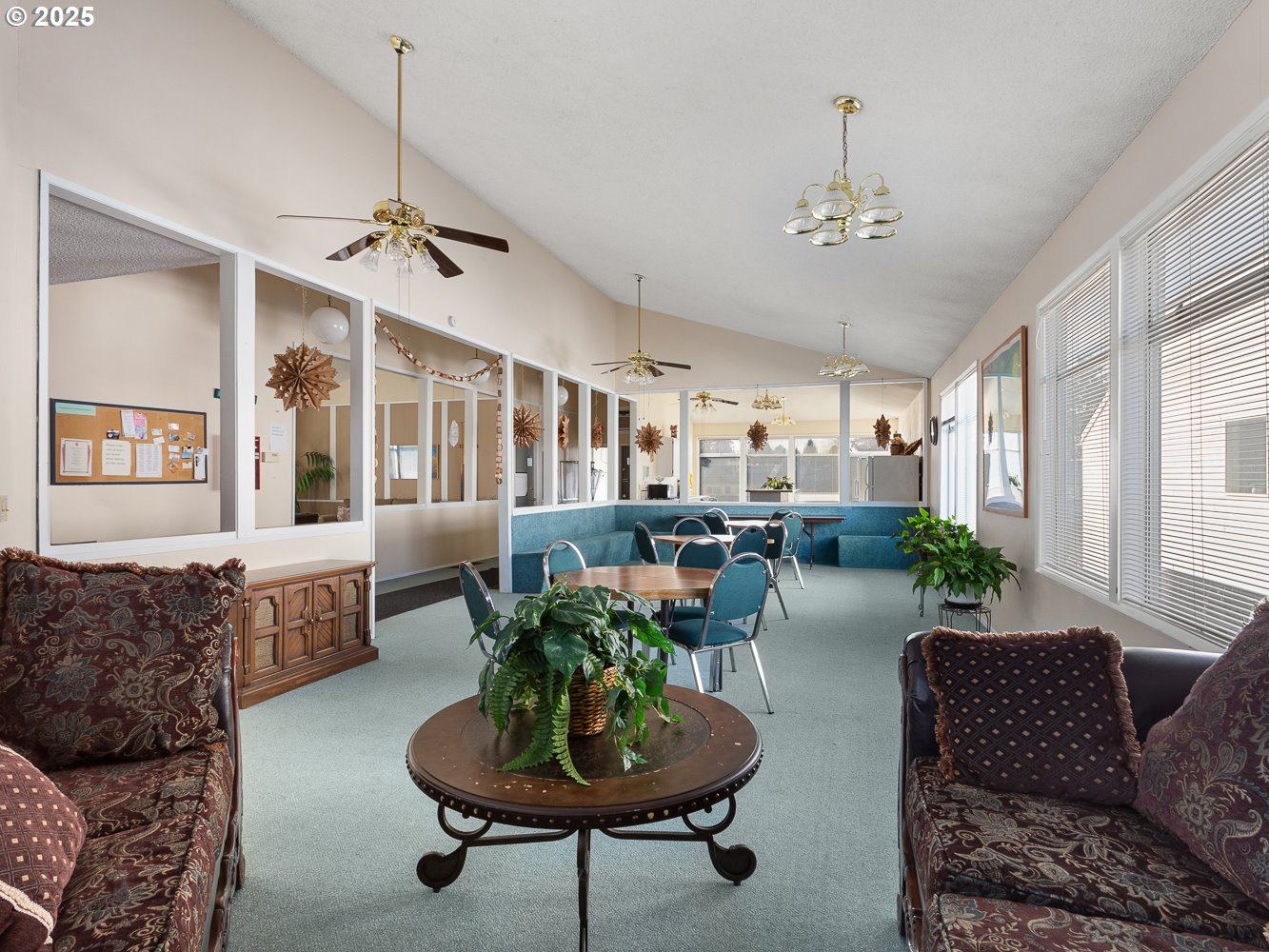 Vancouver, Washington 98665, United States, 3 Bedrooms Bedrooms, ,2 BathroomsBathrooms,Residential,Pending,14877