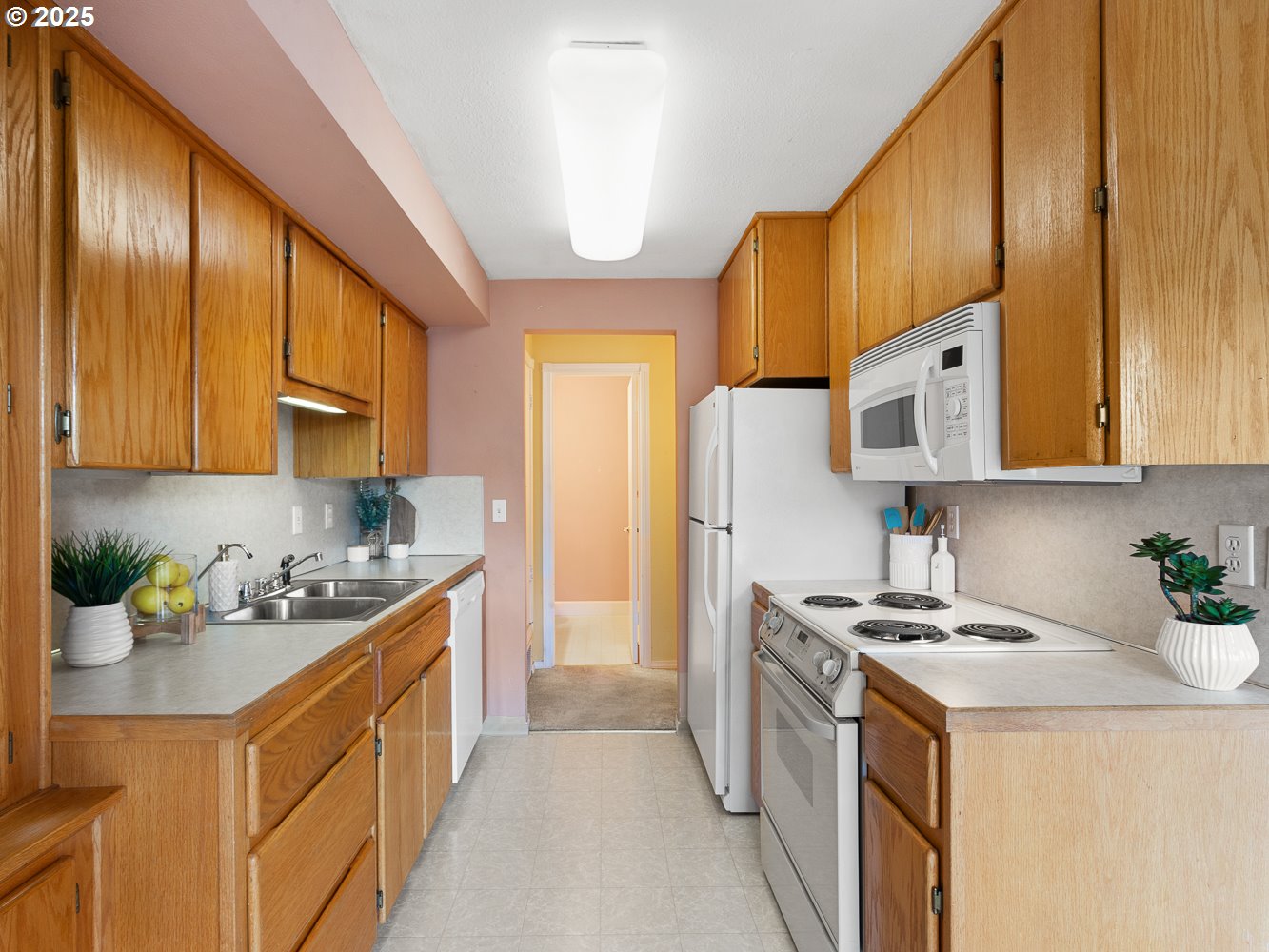 Vancouver, Washington 98665, United States, 3 Bedrooms Bedrooms, ,2 BathroomsBathrooms,Residential,Pending,14877