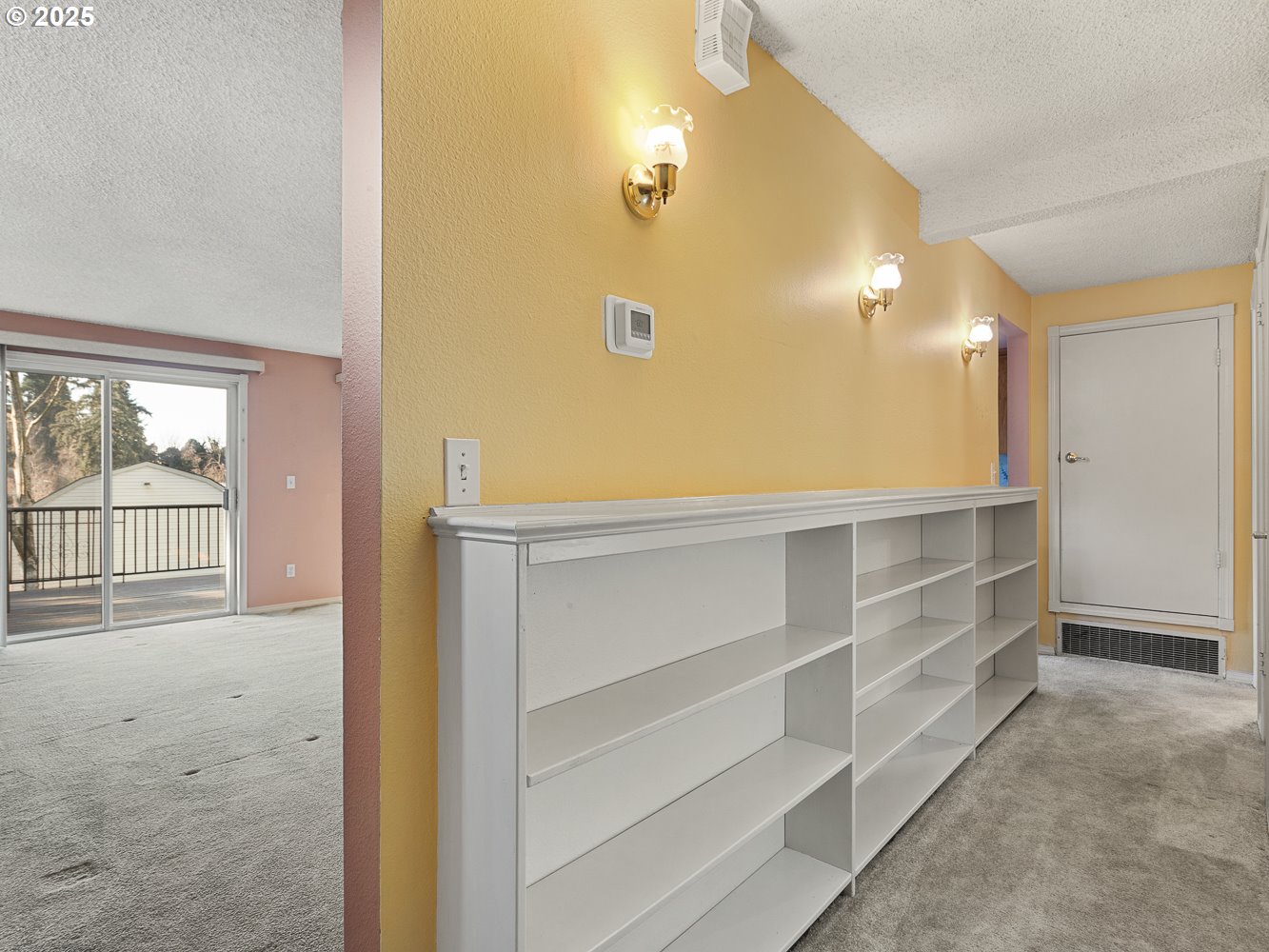 Vancouver, Washington 98665, United States, 3 Bedrooms Bedrooms, ,2 BathroomsBathrooms,Residential,Pending,14877