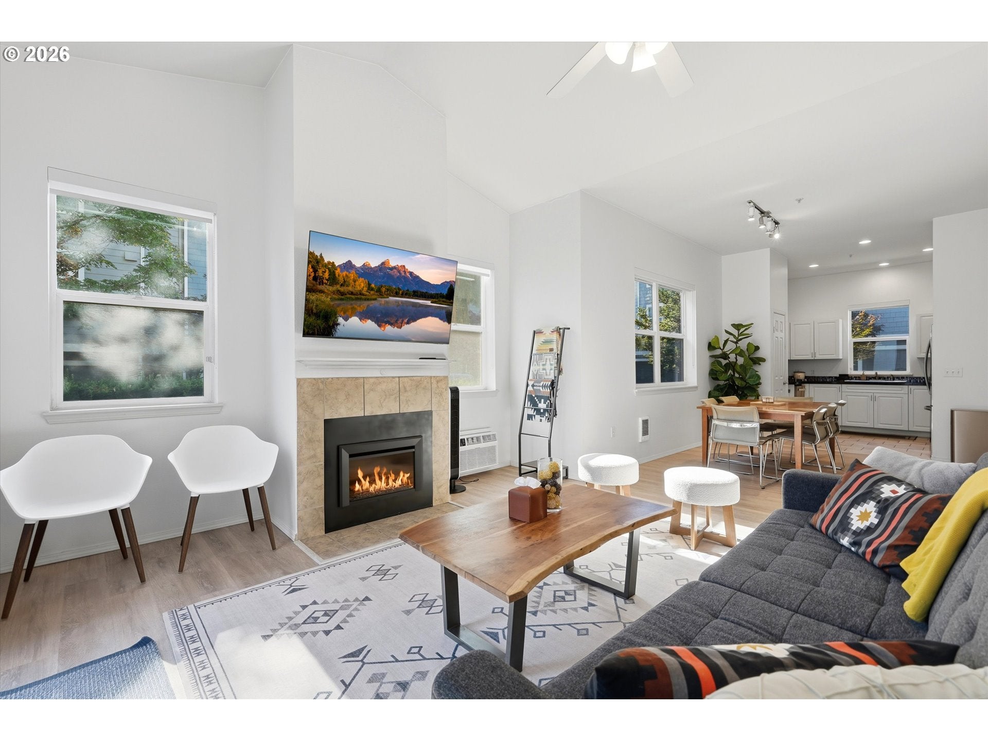729 SE FAIRWINDS LOOP