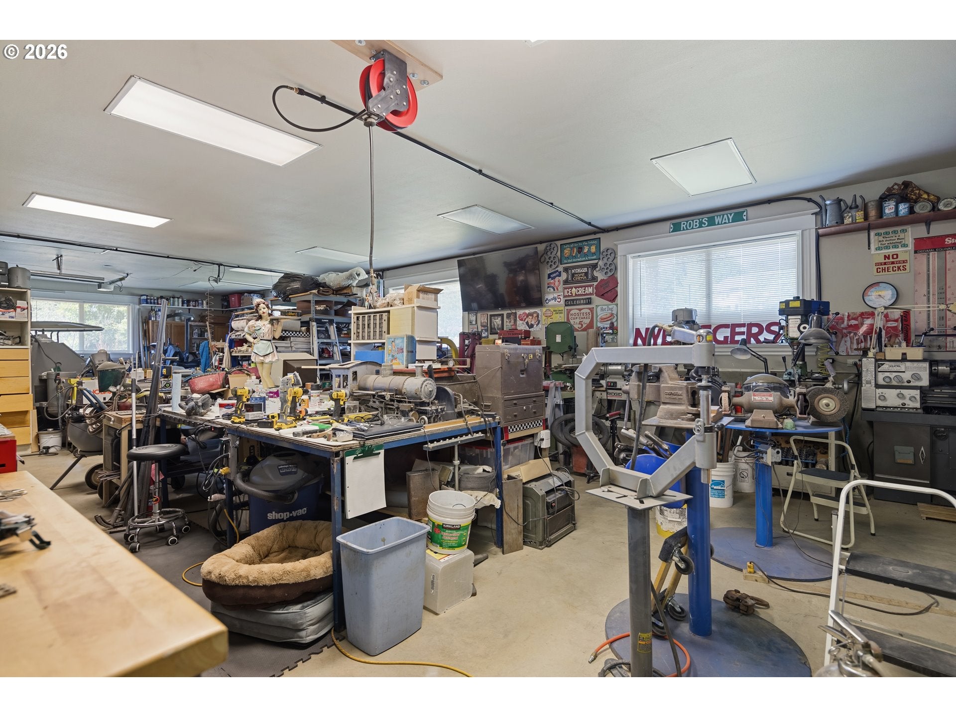 17695 S Fieldstone Ct, Oregon City, OR, 97045, USA, 4 Bedrooms Bedrooms, ,7 BathroomsBathrooms,Residential,Pending,17695 S Fieldstone Ct,214551203