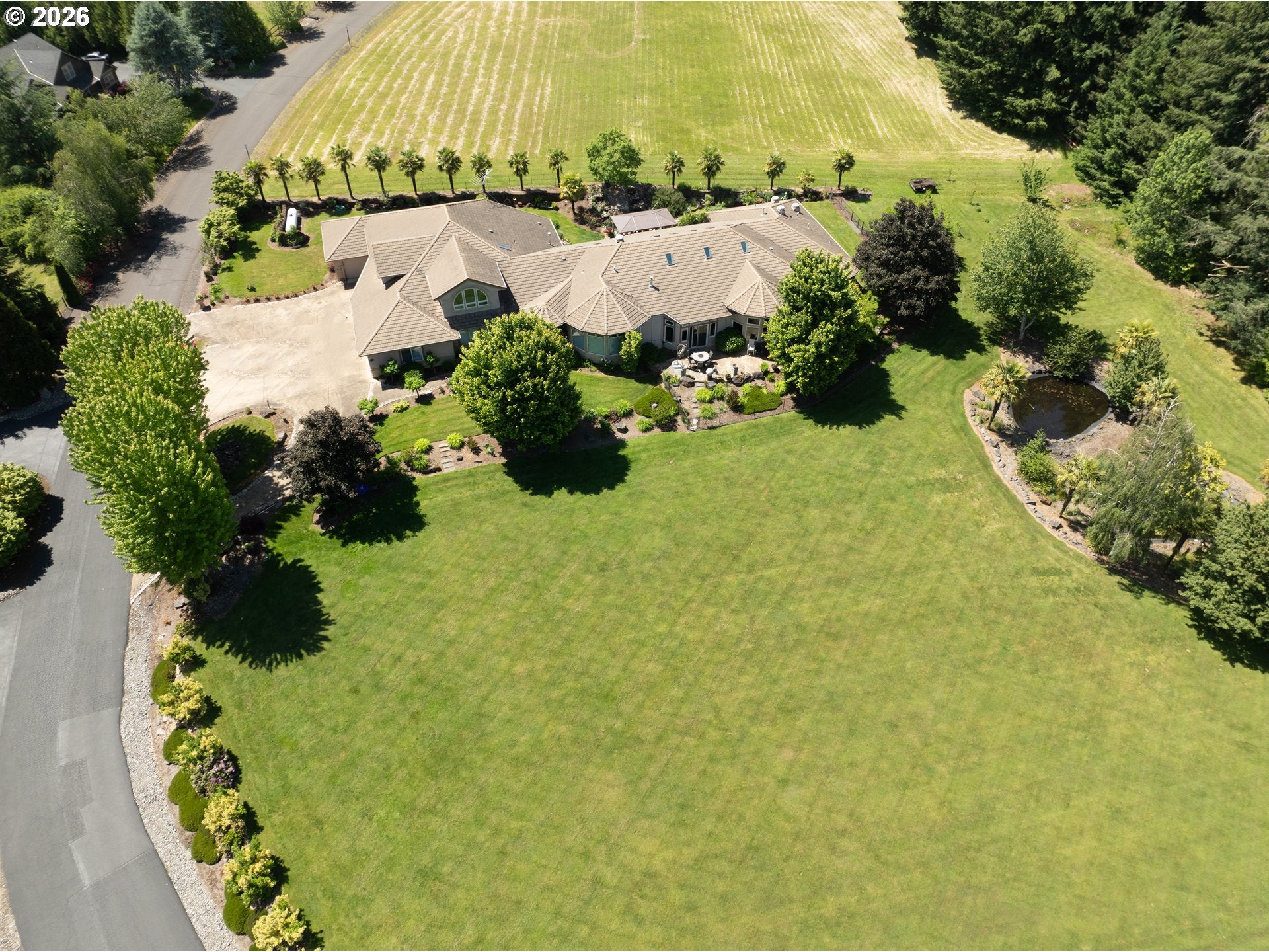 17695 S Fieldstone Ct, Oregon City, OR, 97045, USA, 4 Bedrooms Bedrooms, ,7 BathroomsBathrooms,Residential,Pending,17695 S Fieldstone Ct,214551203