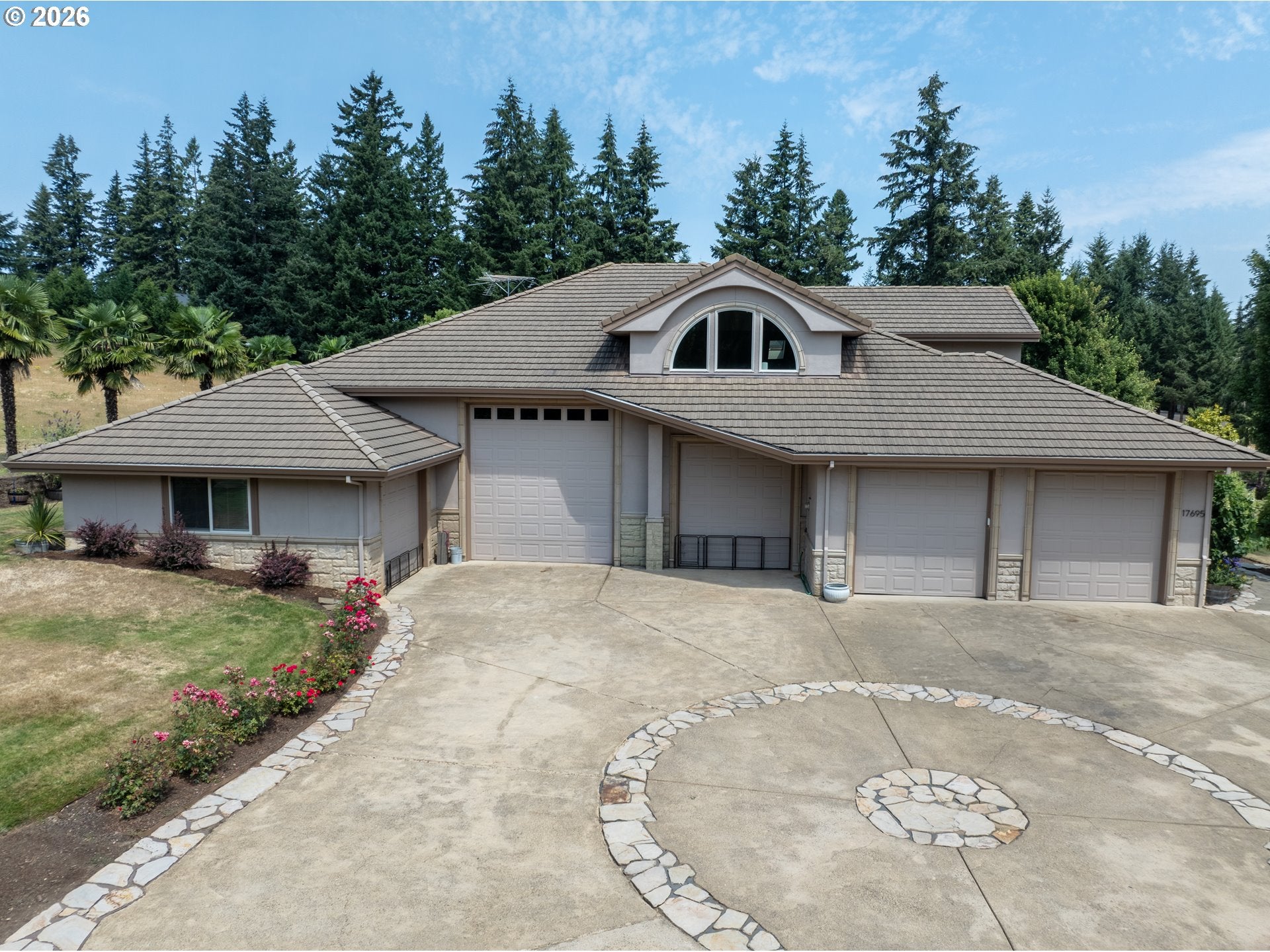 17695 S Fieldstone Ct, Oregon City, OR, 97045, USA, 4 Bedrooms Bedrooms, ,7 BathroomsBathrooms,Residential,Pending,17695 S Fieldstone Ct,214551203