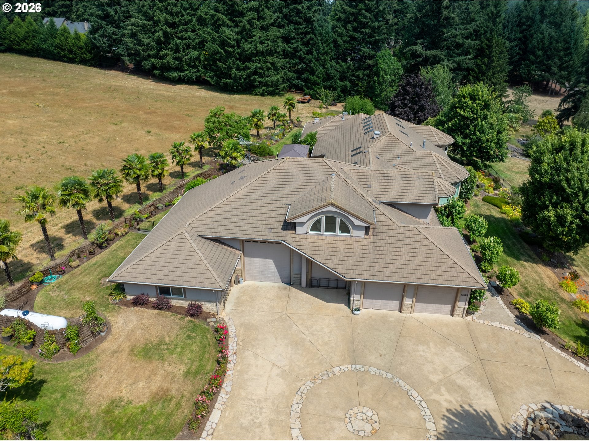 17695 S Fieldstone Ct, Oregon City, OR, 97045, USA, 4 Bedrooms Bedrooms, ,7 BathroomsBathrooms,Residential,Pending,17695 S Fieldstone Ct,214551203