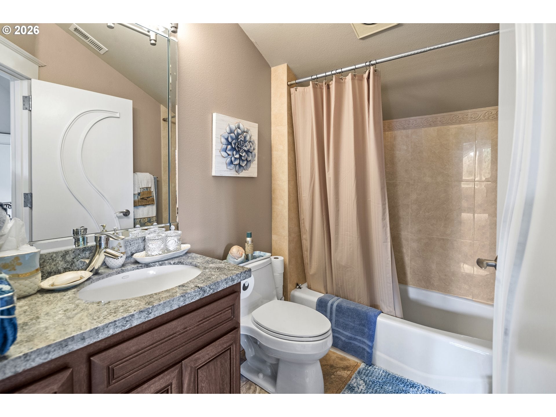 17695 S Fieldstone Ct, Oregon City, OR, 97045, USA, 4 Bedrooms Bedrooms, ,7 BathroomsBathrooms,Residential,Pending,17695 S Fieldstone Ct,214551203