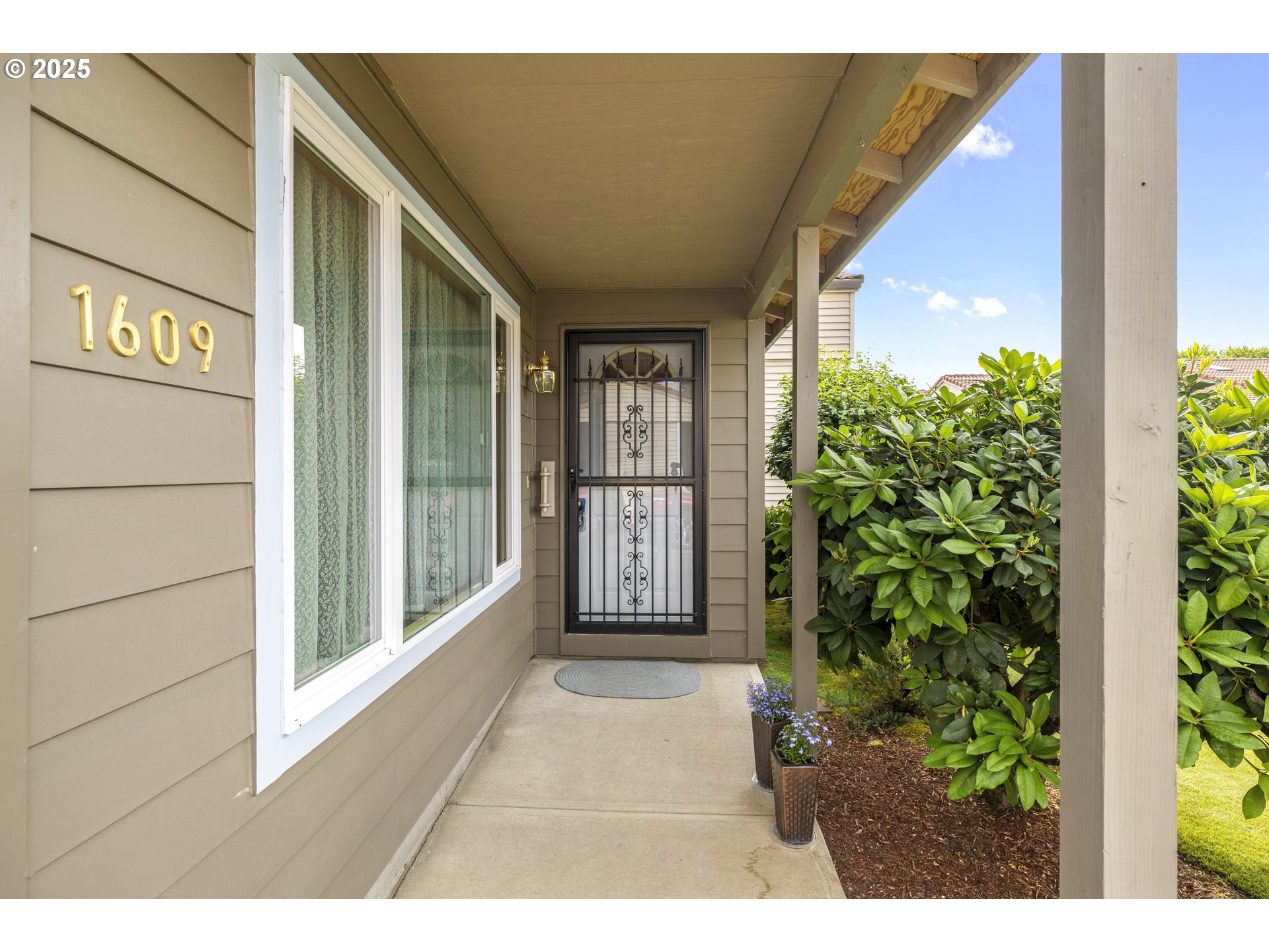1609 JOHNSON DR