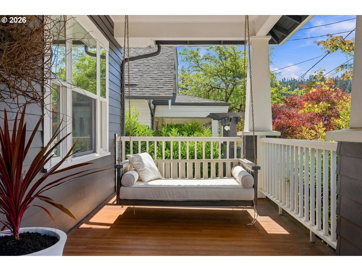530 SE 70TH AVE