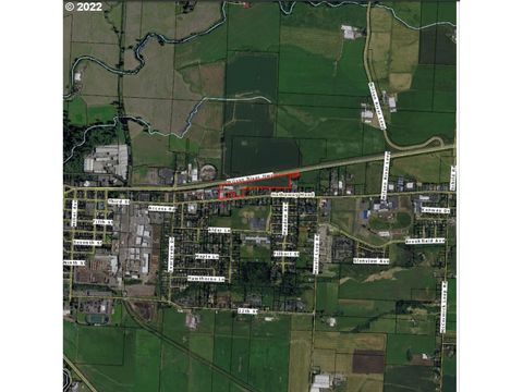 3802 3RD ST Tillamook OR 97141