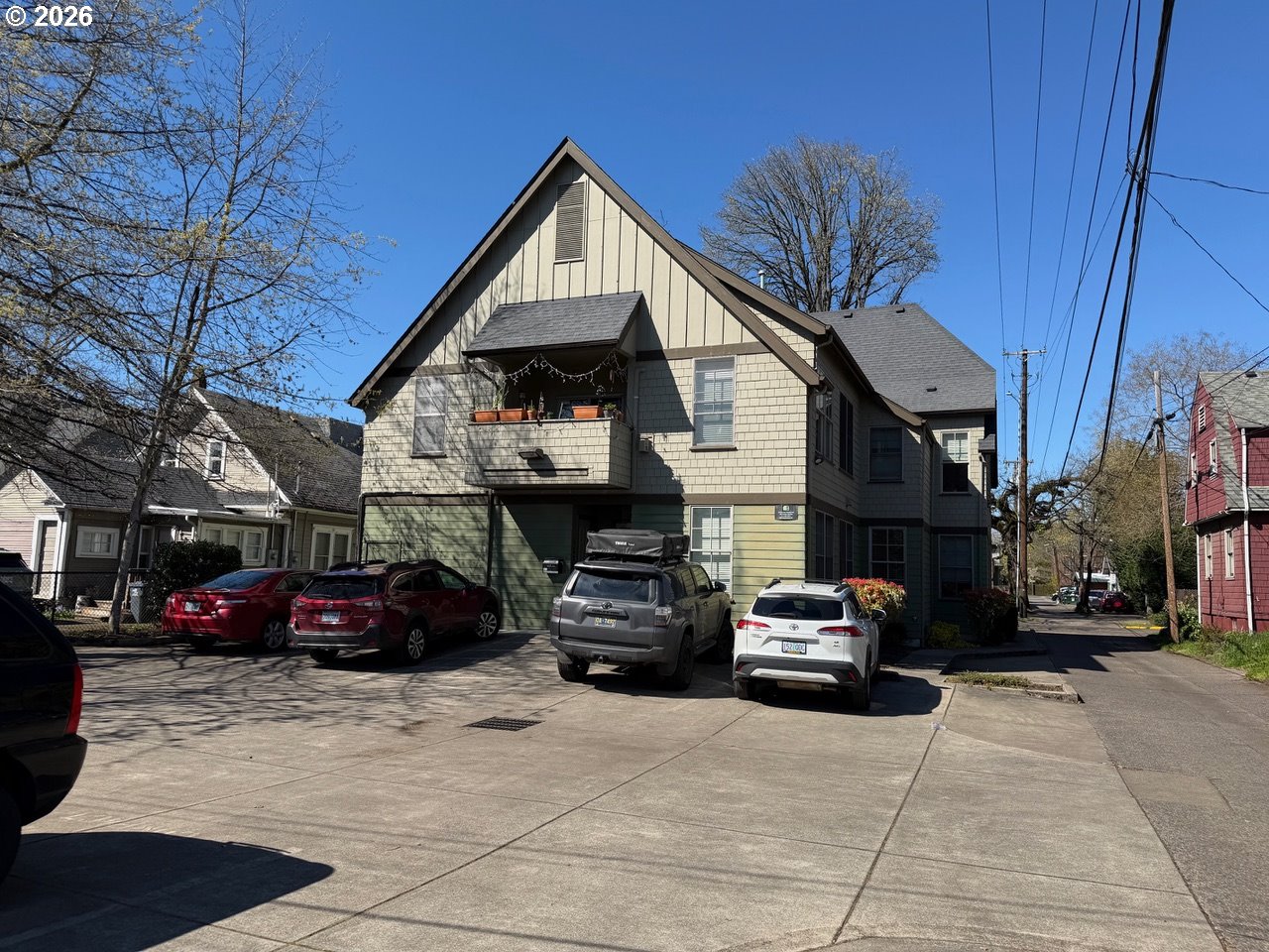 260 W 12TH AVE