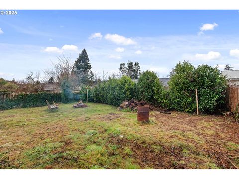 A home in Coos Bay