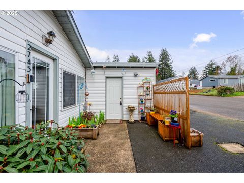 A home in Coos Bay