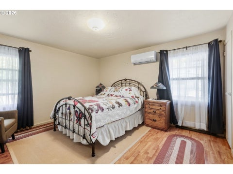 Tiny photo for 76306 Jasper Dr, Oakridge, OR 97463 (MLS # 175487498)