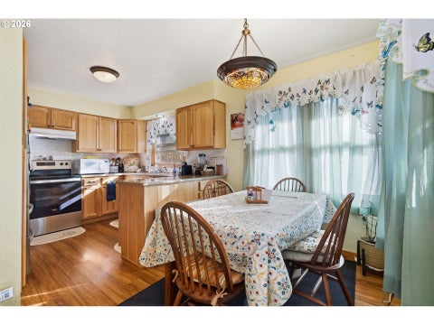 Tiny photo for 76306 Jasper Dr, Oakridge, OR 97463 (MLS # 175487498)