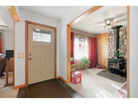 Tiny photo for 76306 Jasper Dr, Oakridge, OR 97463 (MLS # 175487498)