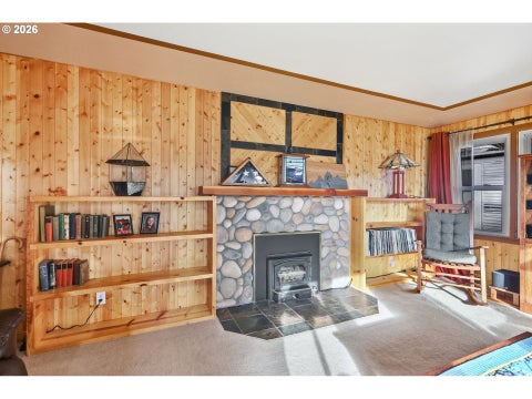 Tiny photo for 76306 Jasper Dr, Oakridge, OR 97463 (MLS # 175487498)