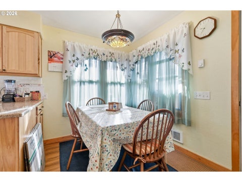 Tiny photo for 76306 Jasper Dr, Oakridge, OR 97463 (MLS # 175487498)