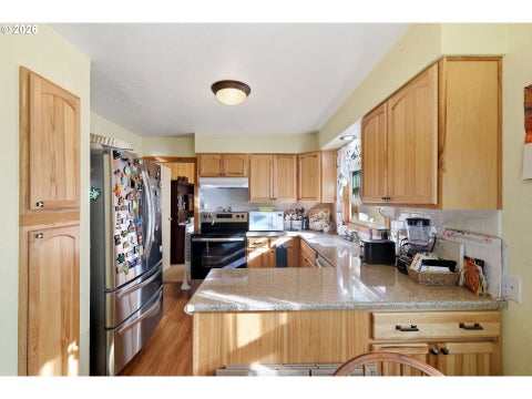 Tiny photo for 76306 Jasper Dr, Oakridge, OR 97463 (MLS # 175487498)