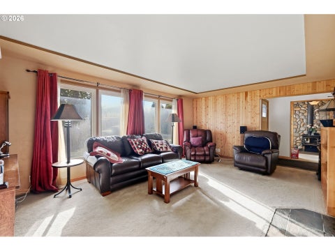 Tiny photo for 76306 Jasper Dr, Oakridge, OR 97463 (MLS # 175487498)