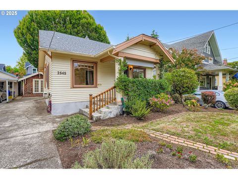 2545 NE 37TH AVE Portland OR 97212