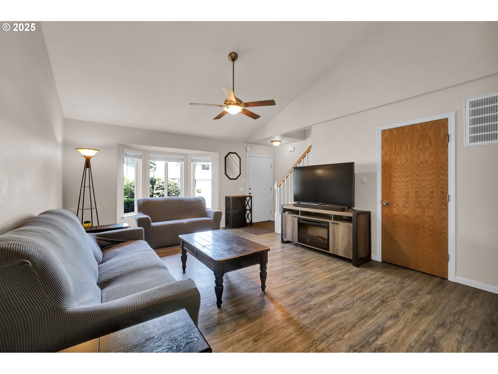 759 RIVER RD