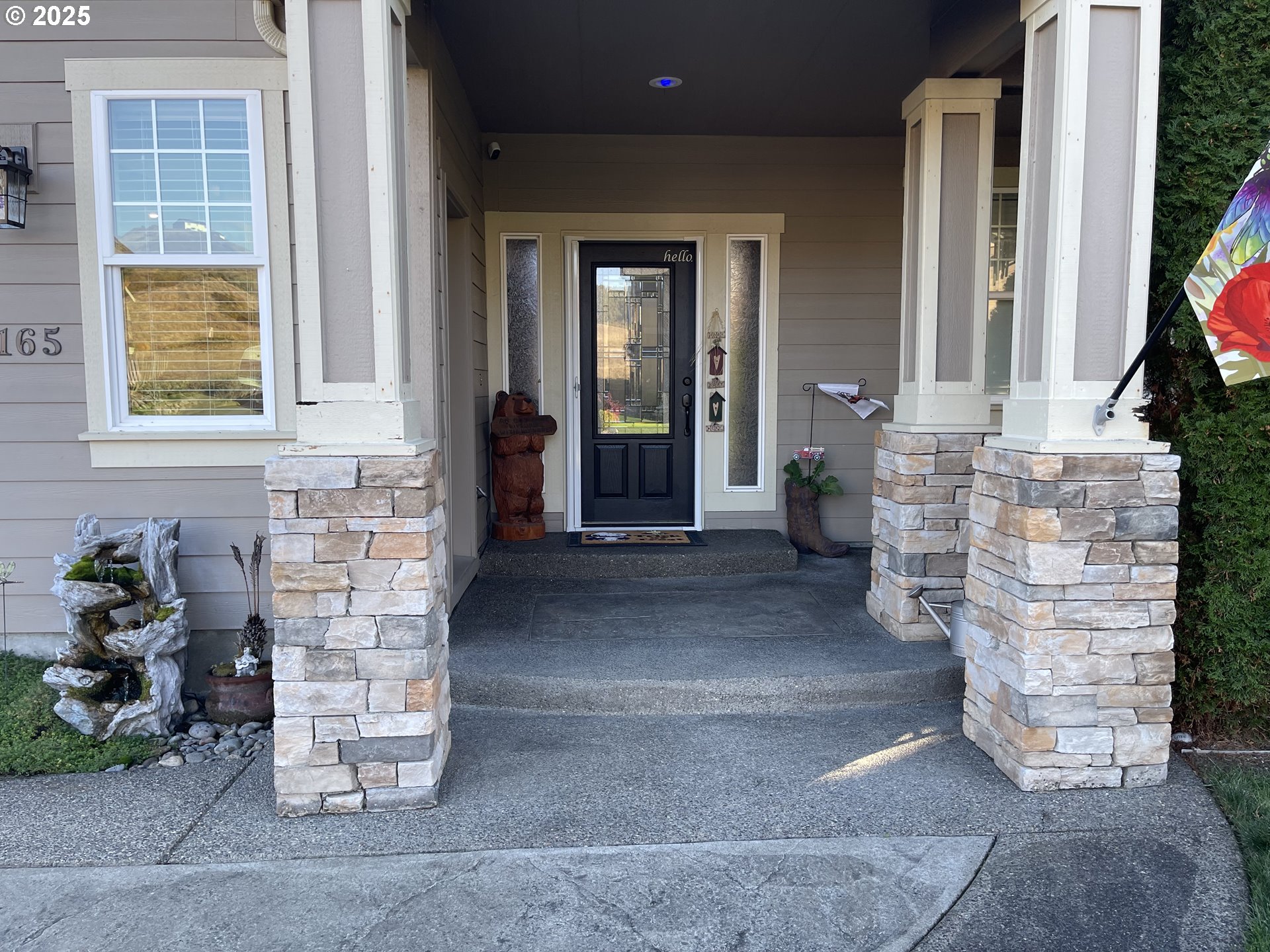 165 DANIELLE DR