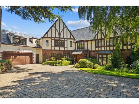5570 SW MENEFEE DR Portland OR 97239