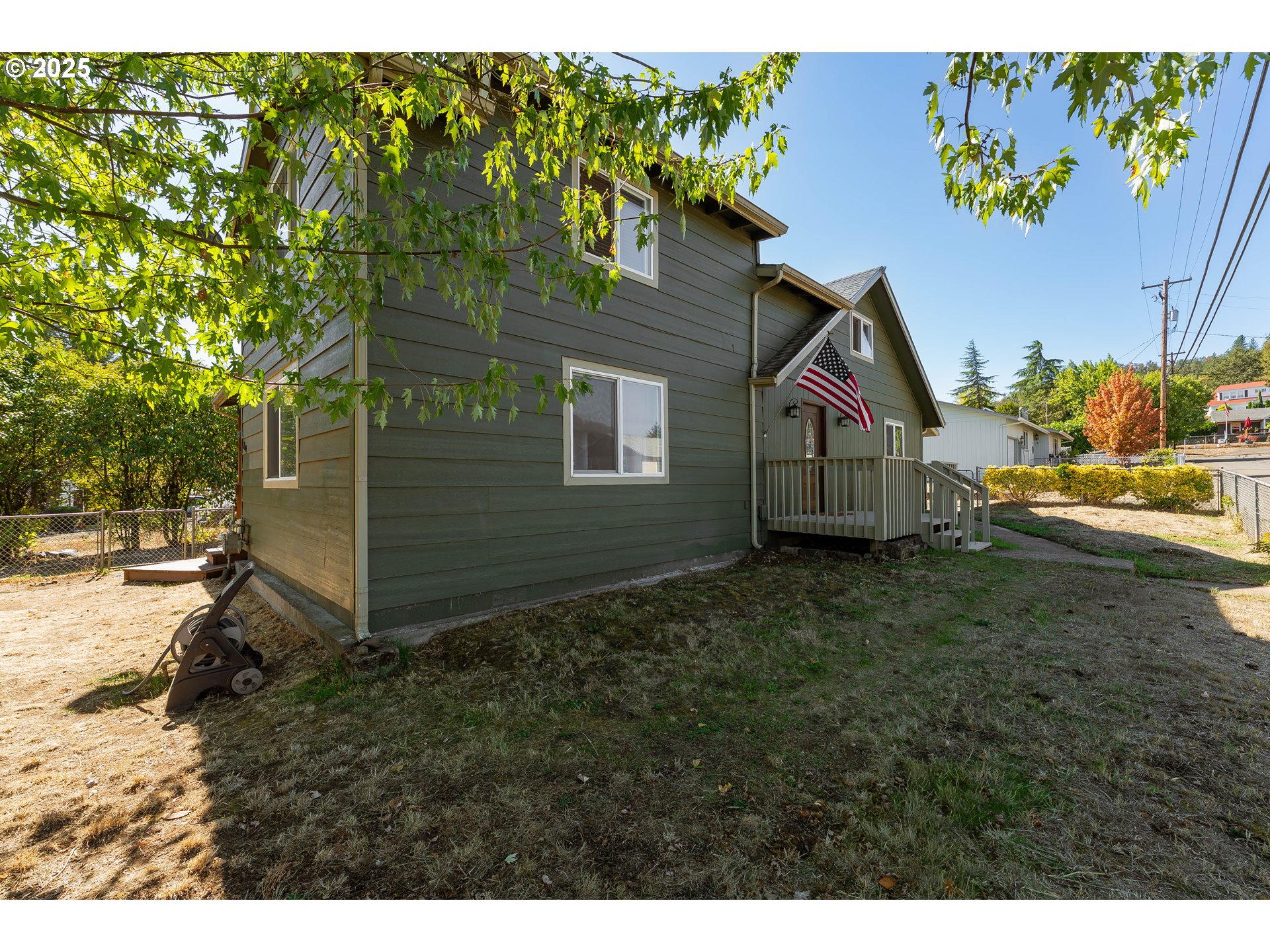 2104 NW CALKINS AVE