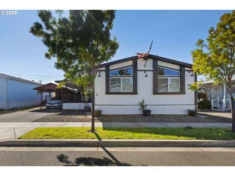 5 MANOR LOOP Roseburg OR 97471