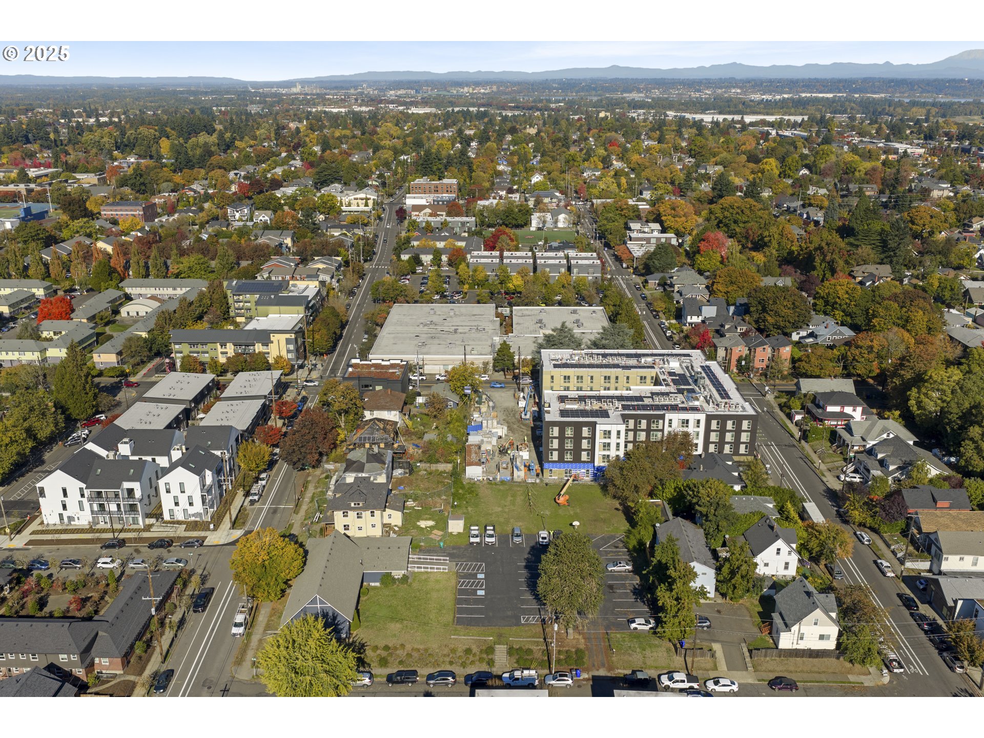 4822 N VANCOUVER AVE