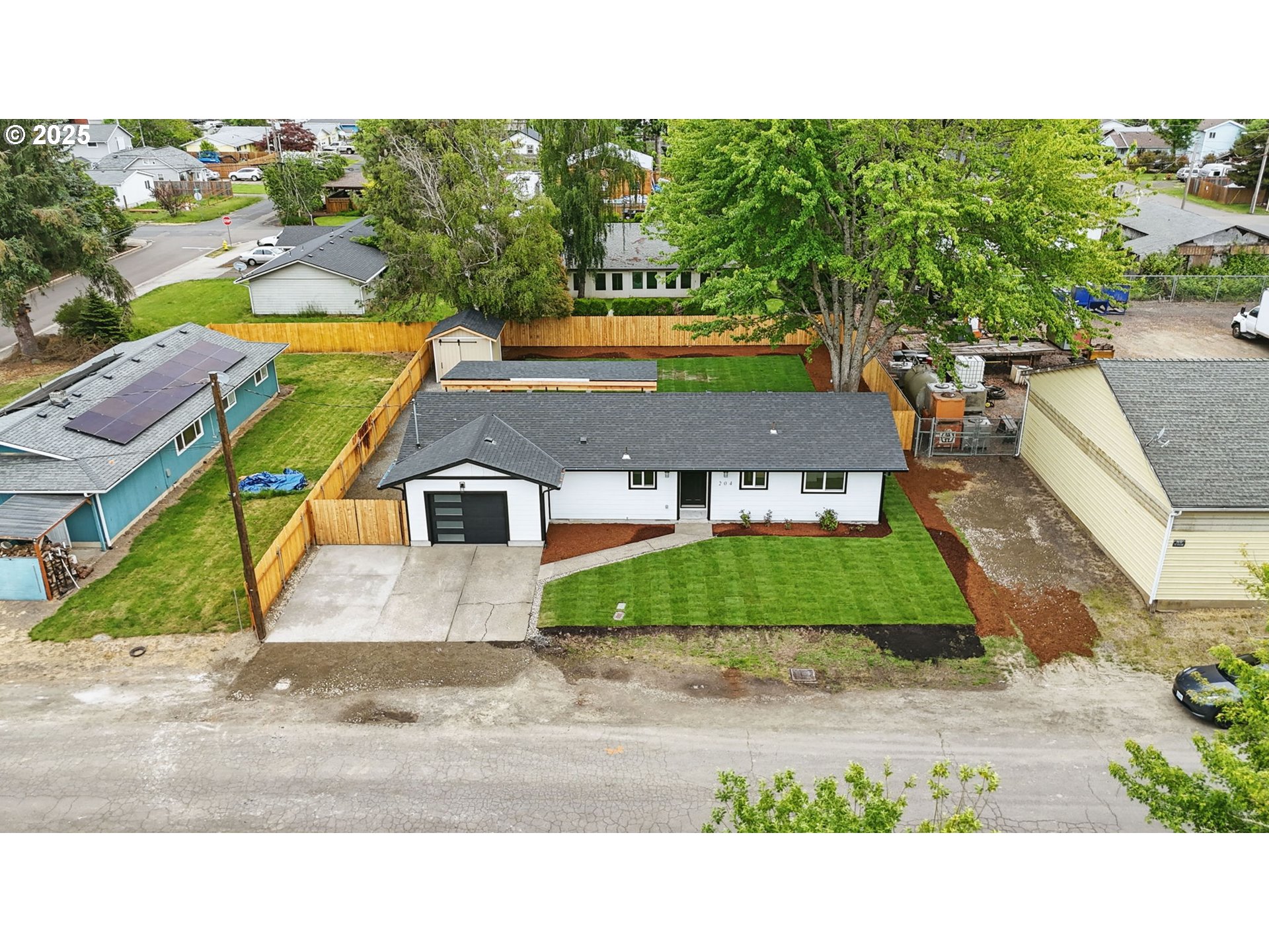 204 MADDOX AVE