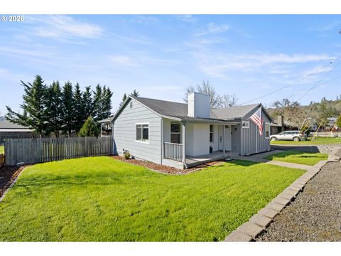 158 NE GARRECHT ST Roseburg OR 97470