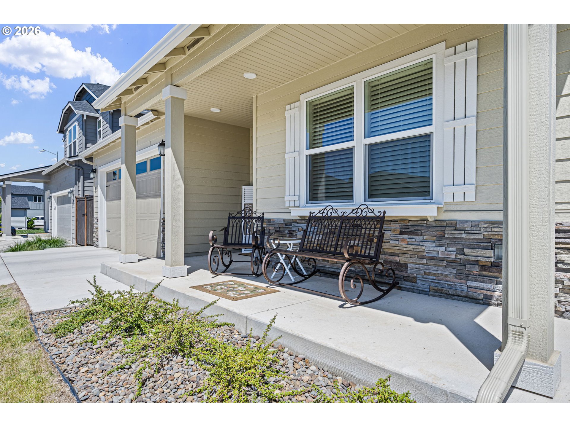 5094 CEDAR VIEW DR