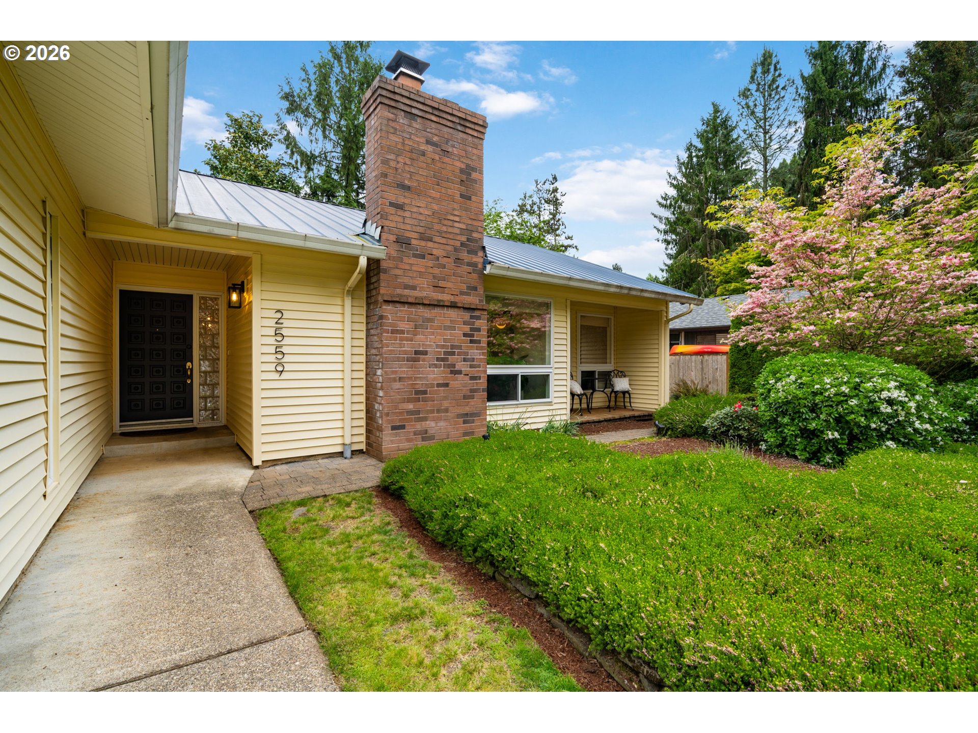 2559 TROY CT