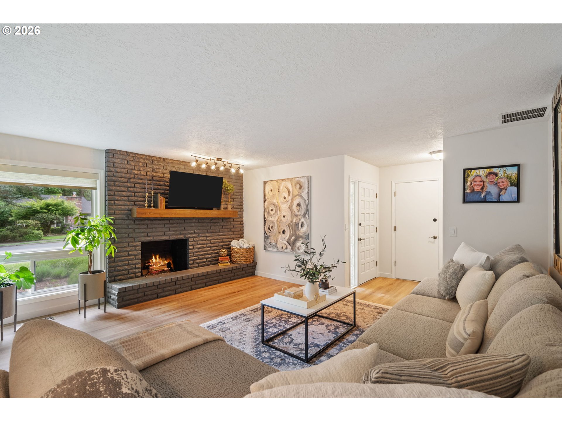 2559 TROY CT