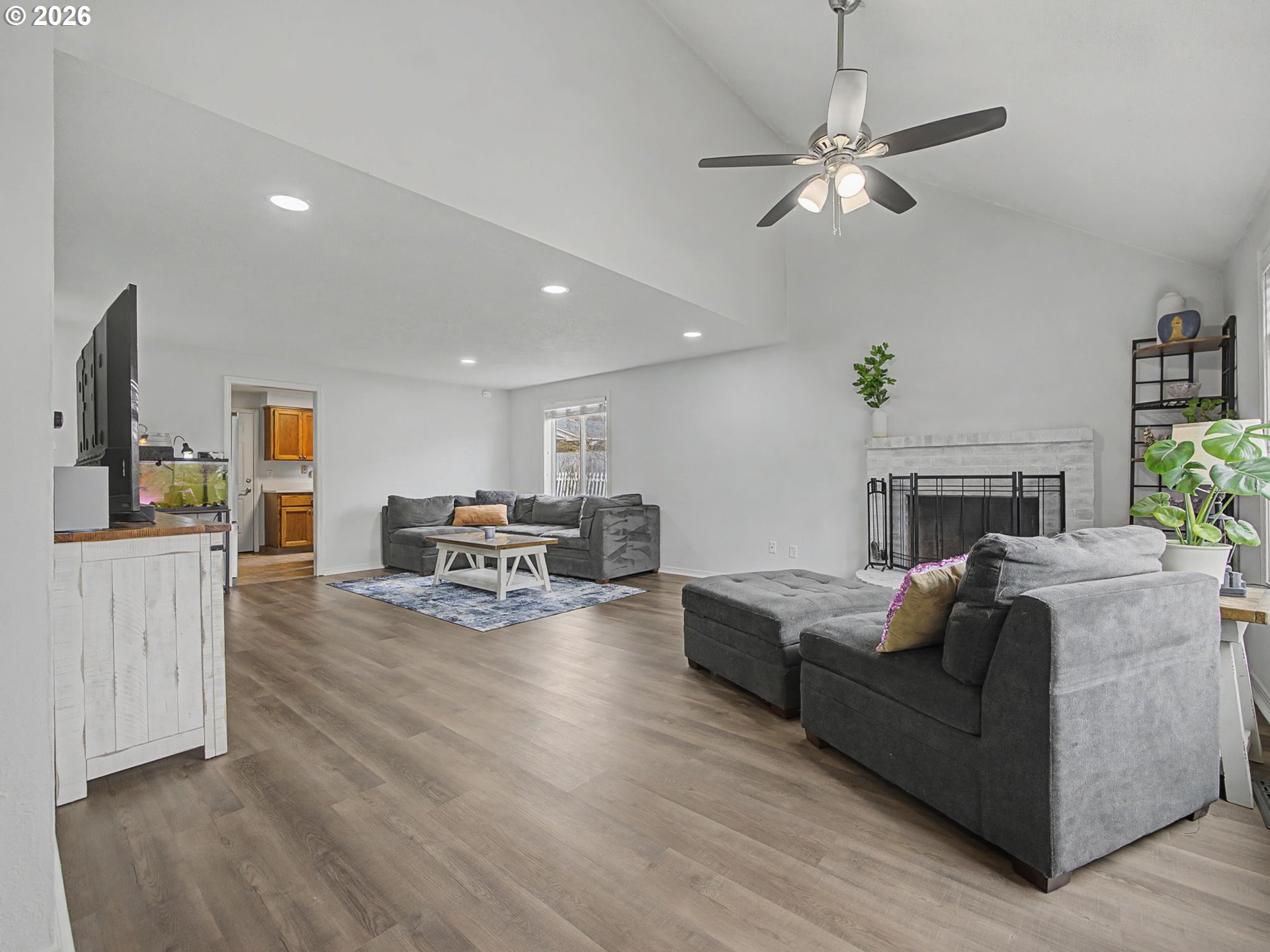 7919 SE CLACKAMAS RD