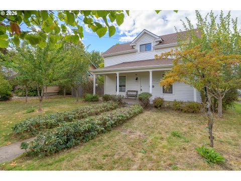 Photo of 835 NW Yamhill St, McMinnville, OR 97128 (MLS # 358108115)