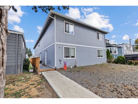285 22ND AVE Longview WA 98632