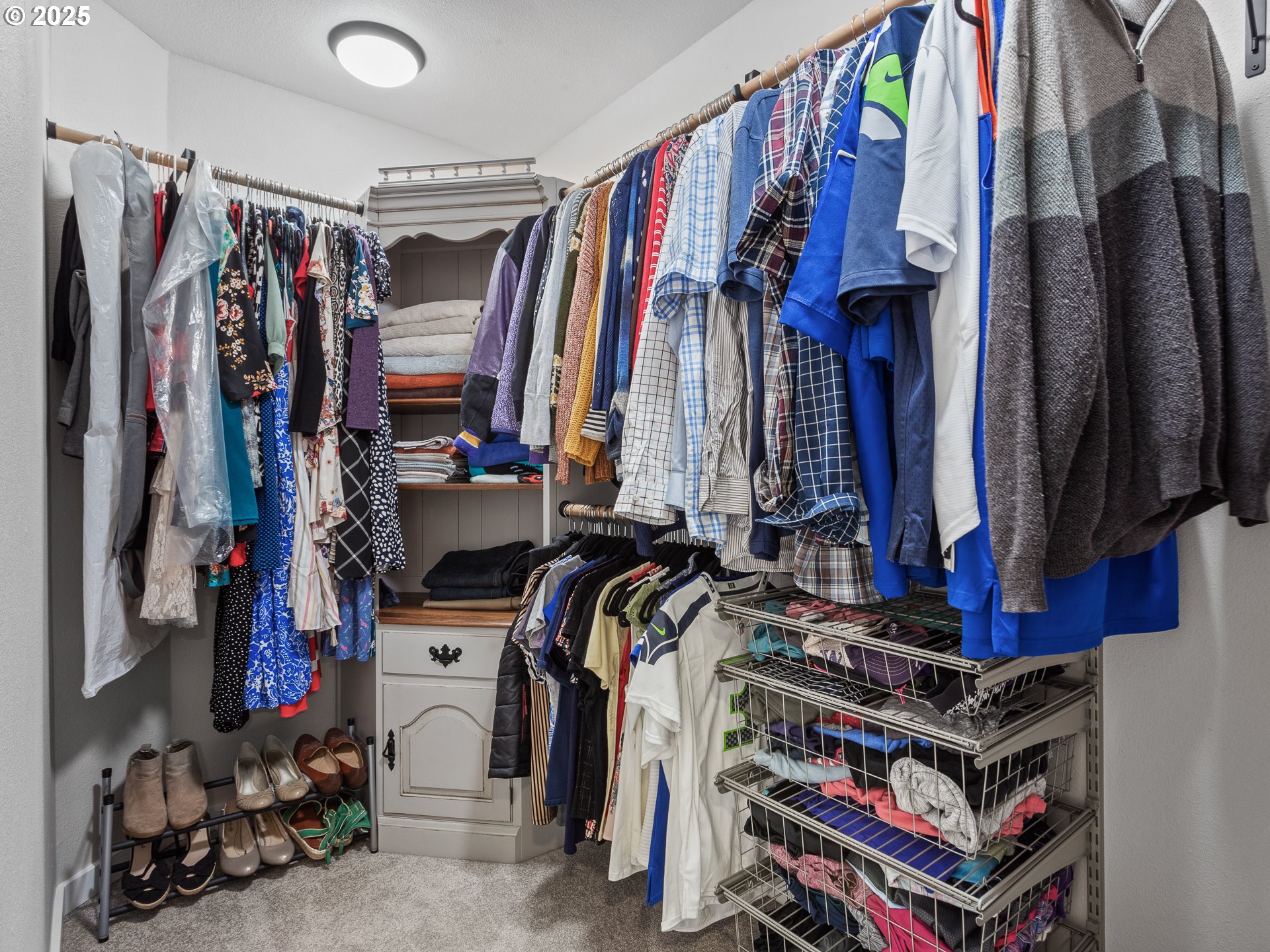 Vancouver, Washington 98686, United States, 4 Bedrooms Bedrooms, ,3 BathroomsBathrooms,Residential,Pending,215942