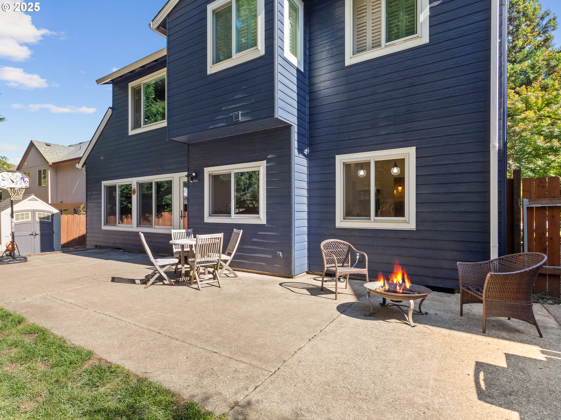 Vancouver, Washington 98686, United States, 4 Bedrooms Bedrooms, ,3 BathroomsBathrooms,Residential,Pending,215942