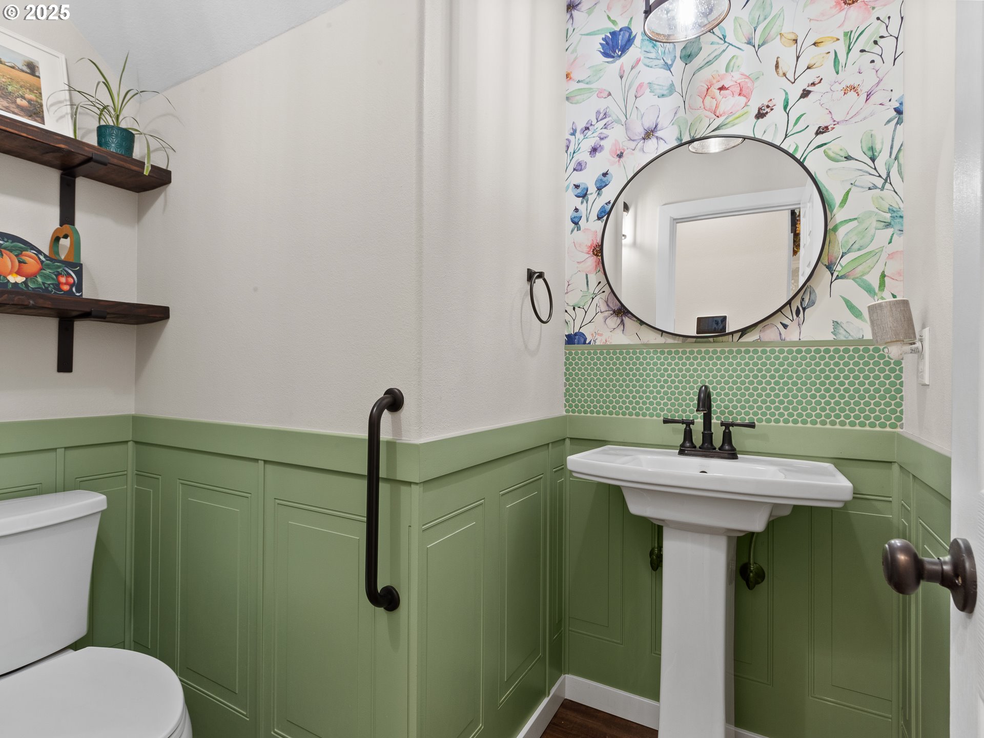 Vancouver, Washington 98686, United States, 4 Bedrooms Bedrooms, ,3 BathroomsBathrooms,Residential,Pending,215942