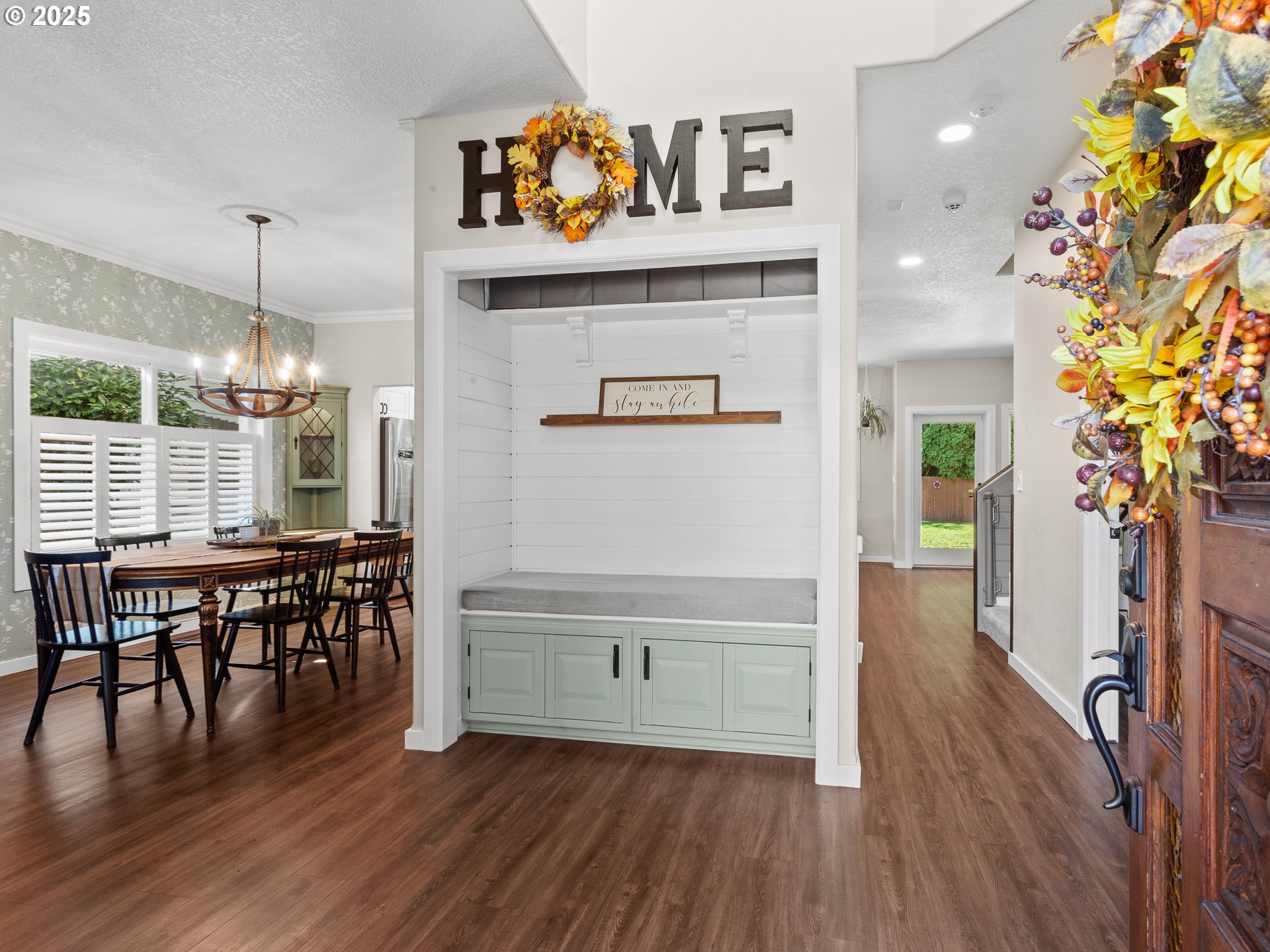 Vancouver, Washington 98686, United States, 4 Bedrooms Bedrooms, ,3 BathroomsBathrooms,Residential,Pending,215942