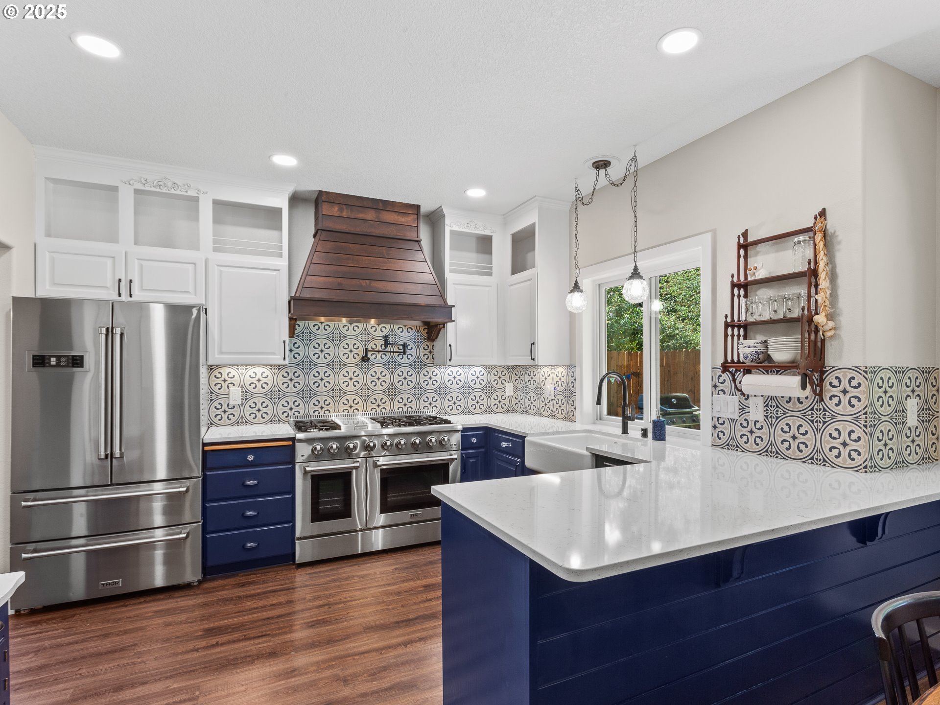 Vancouver, Washington 98686, United States, 4 Bedrooms Bedrooms, ,3 BathroomsBathrooms,Residential,Pending,215942