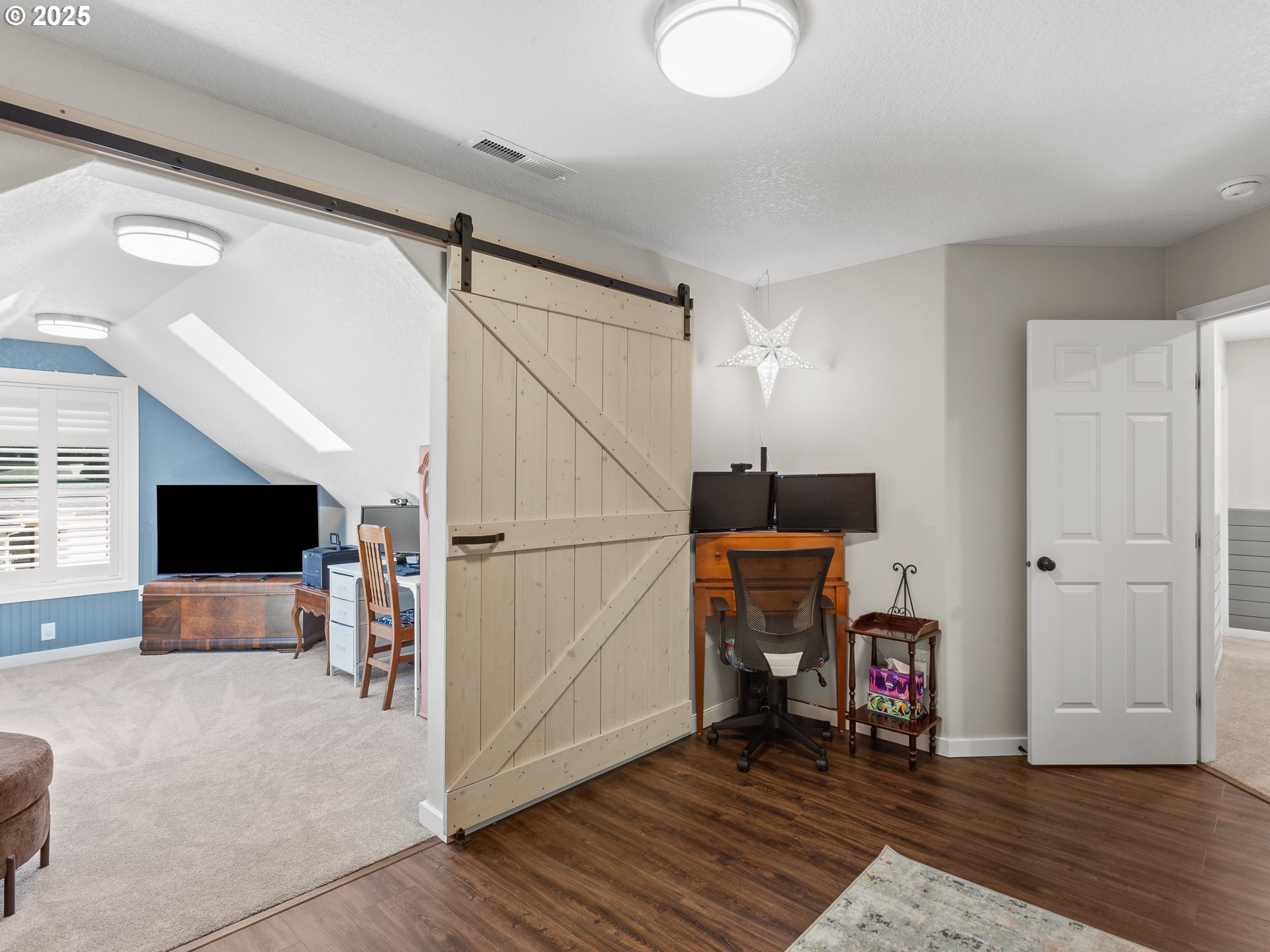 Vancouver, Washington 98686, United States, 4 Bedrooms Bedrooms, ,3 BathroomsBathrooms,Residential,Pending,215942