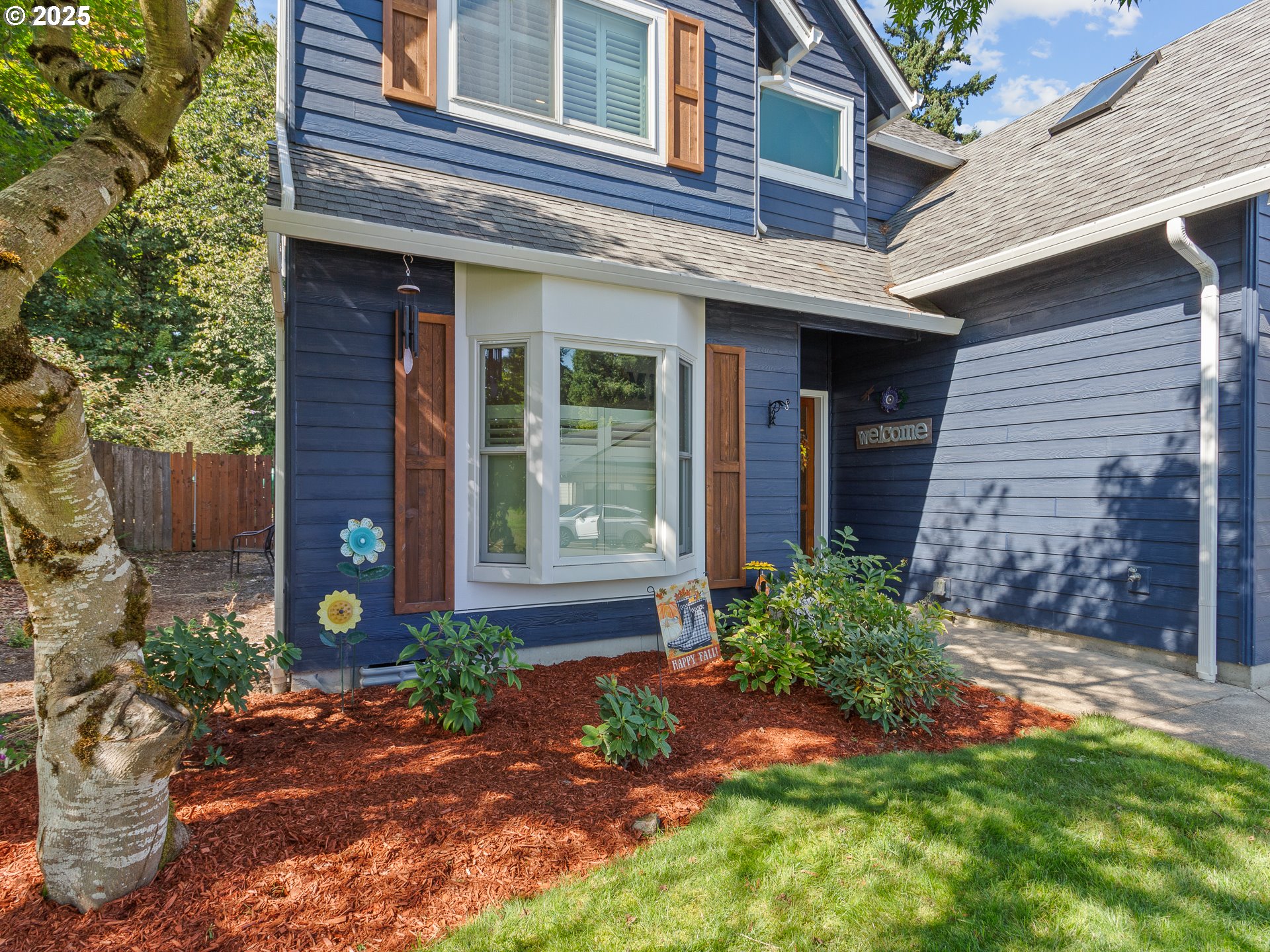 Vancouver, Washington 98686, United States, 4 Bedrooms Bedrooms, ,3 BathroomsBathrooms,Residential,Pending,215942